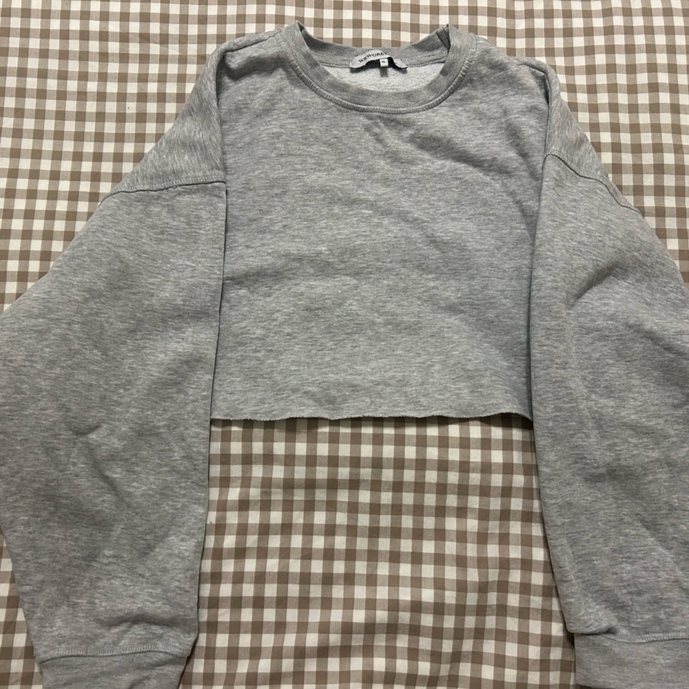WeWoreWhat Heather Gray Cropped Crewneck Sweatshirt